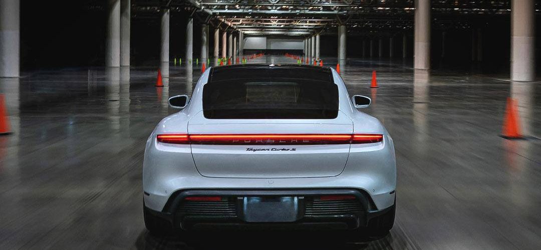 Porsche Taycan Turbo S er verðins skjótast