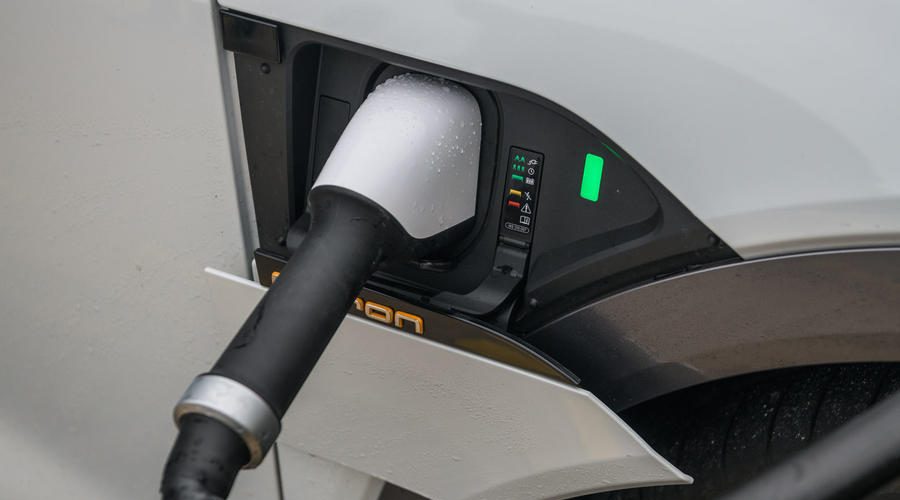 Hvussu leingi heldur battaríið?