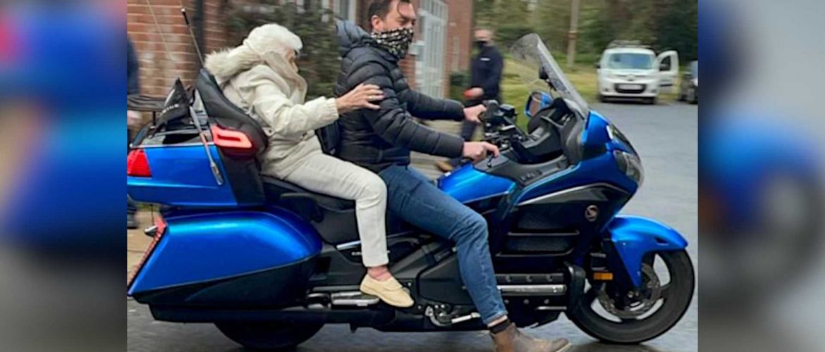 100 ára føðingardagur á motorsúkklu