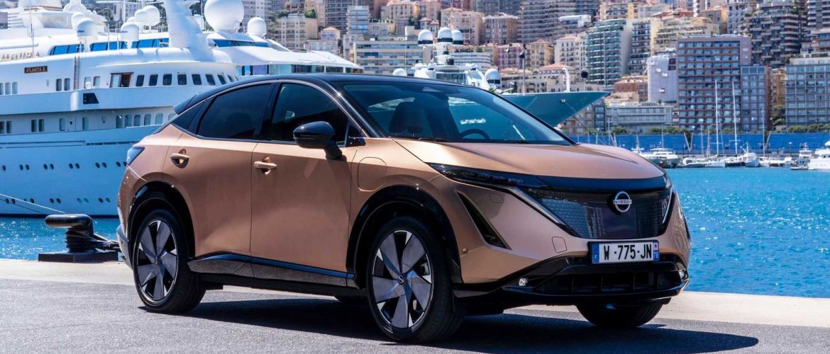 Nissan Ariya royndi seg á vegnum í Monaco