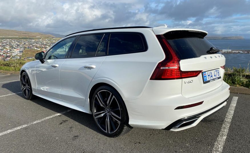 2020 Volvo V60 R-design mild Hybrid
