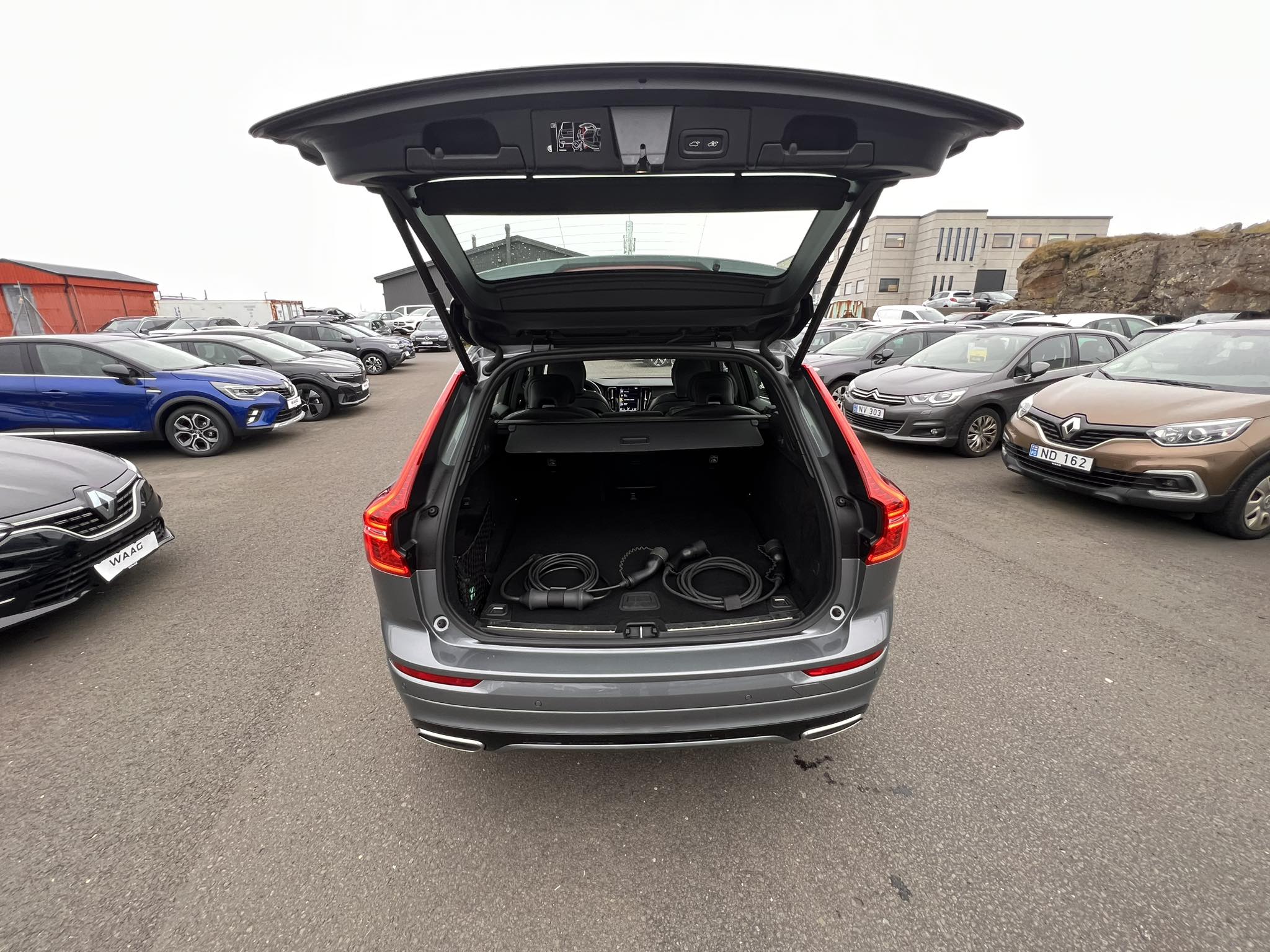 2021 Volvo XC60 AWD Recharge R-design