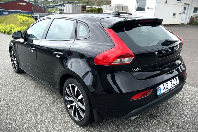 2019 Volvo V40 T3