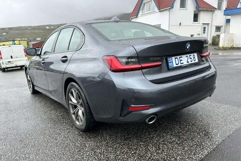 2022 BMW 320d