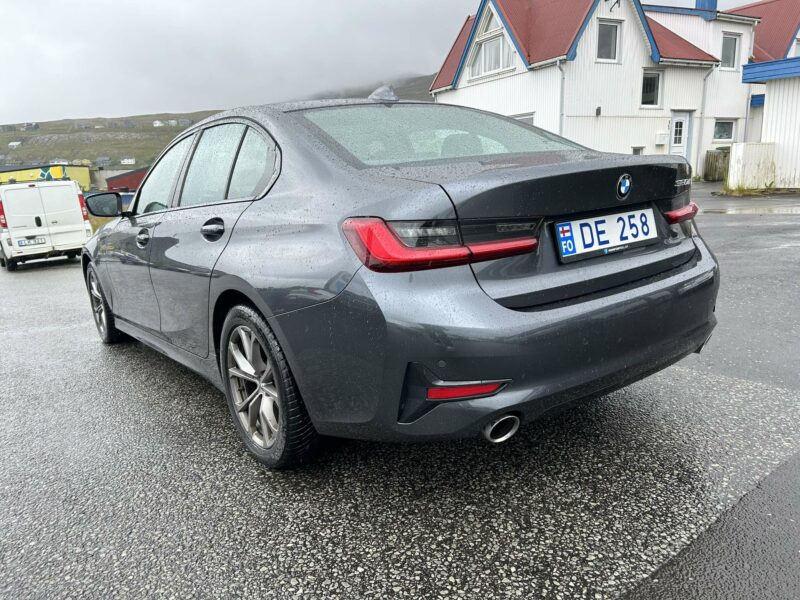 2022 BMW 320d
