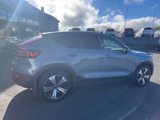 2023 Volvo C40