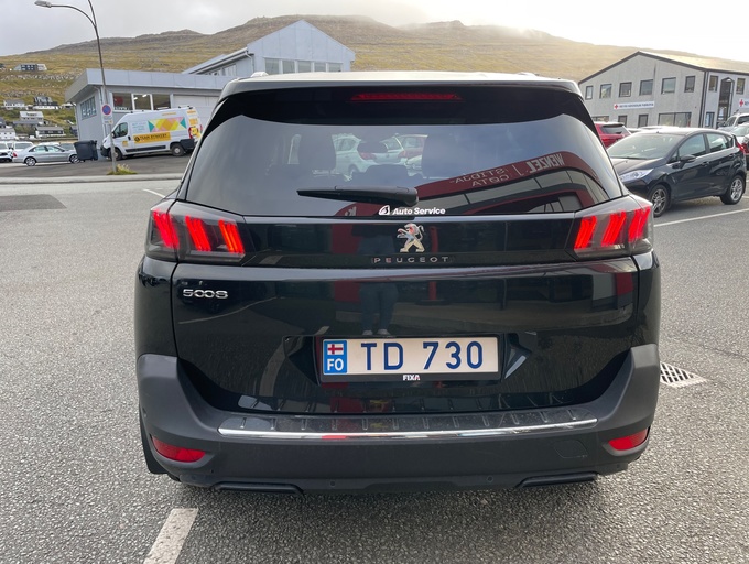 2021 Peugeot 5008