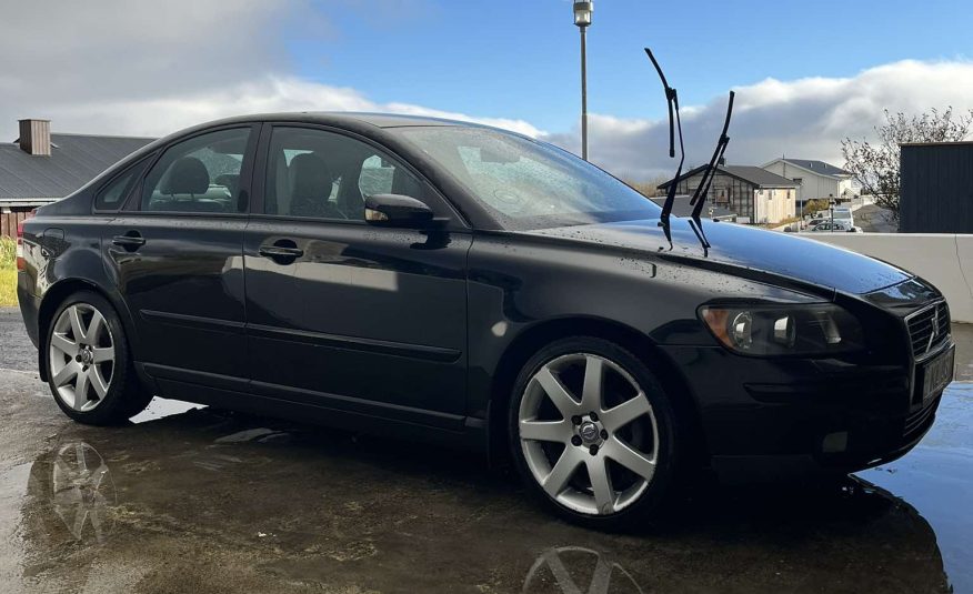 2005 Volvo S40