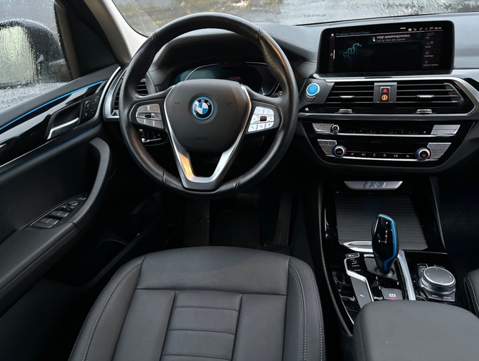 2021 BMW IX3