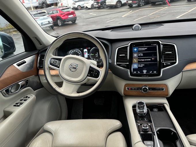 2021 Volvo XC90 T8 eAWD Inscription