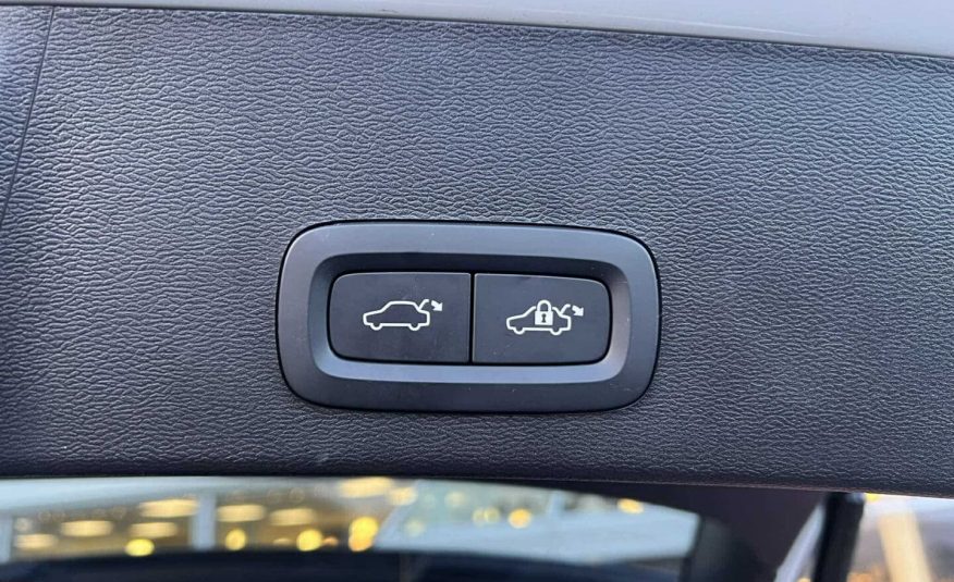 2023 Volvo XC40 ReCharge P6