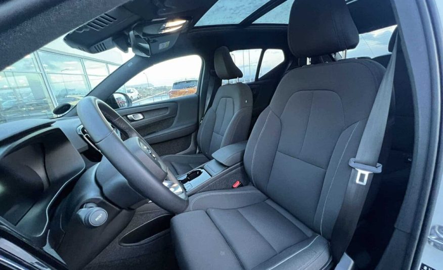 2023 Volvo XC40 ReCharge P6