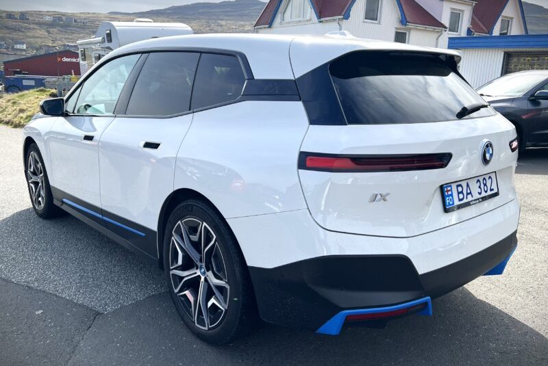 2022 BMW iX40 xDrive