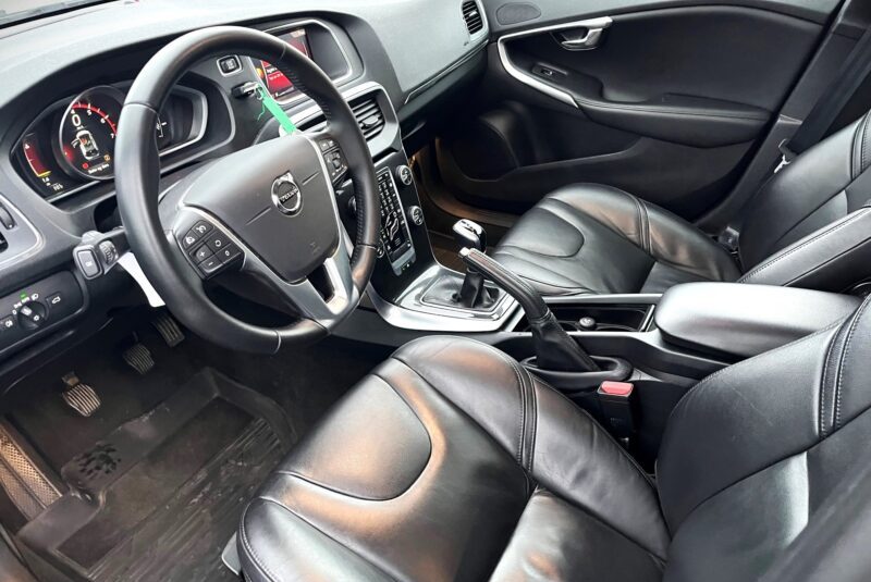 2018 Volvo V40 T3 2.0