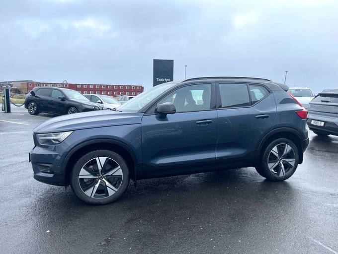 2022 Volvo XC40 P6 Recharge Pro