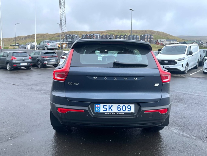 2022 Volvo XC40 P6 Recharge Pro