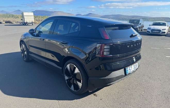 2024 Volvo EX30 Twin Motor Performance