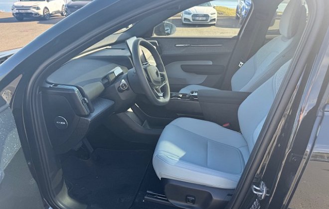 2024 Volvo EX30 Twin Motor Performance