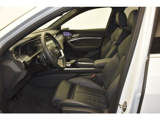 2021 Audi E-tron, 50