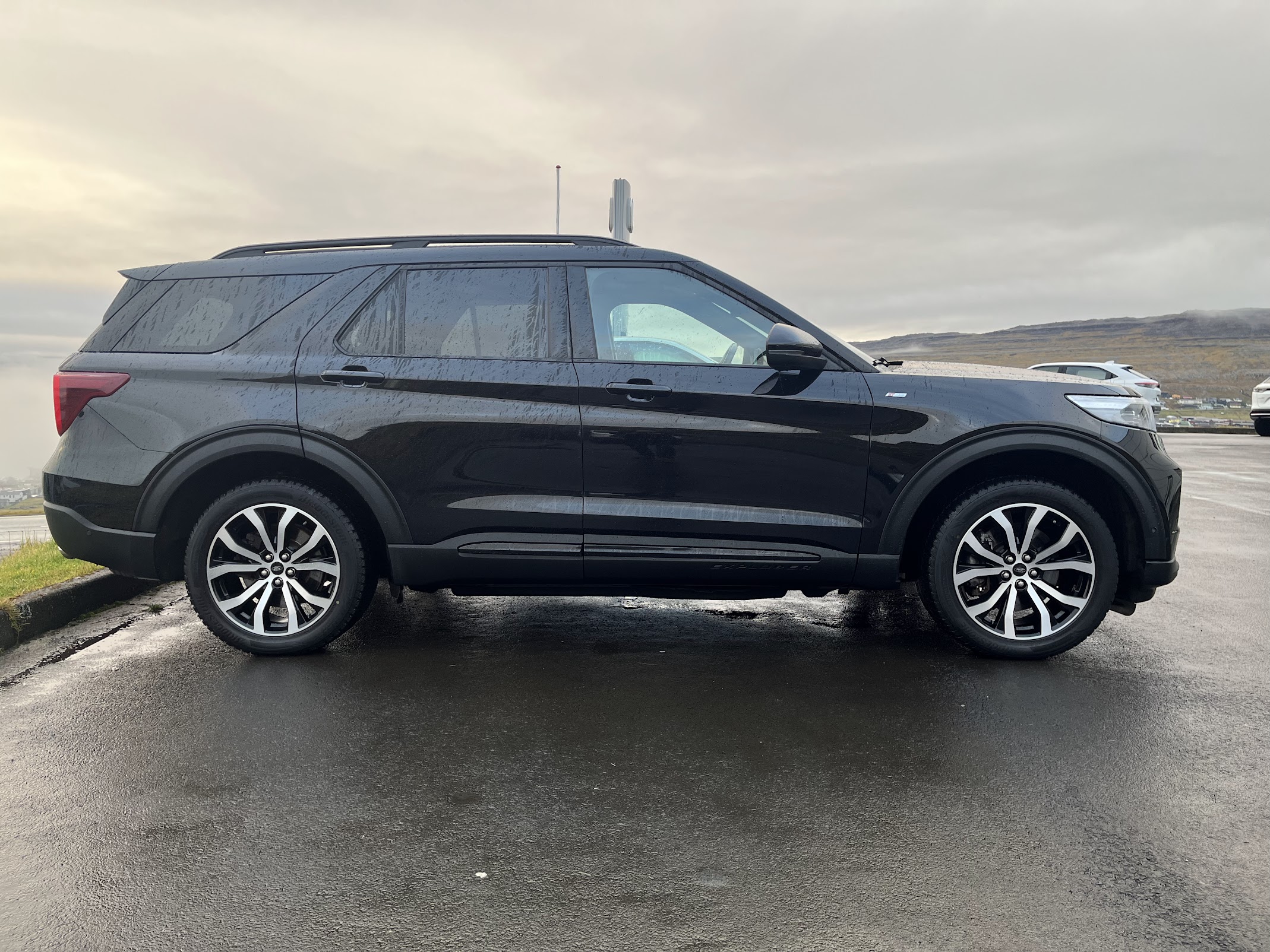 2021 Ford Explorer ST line Plug in hybrid